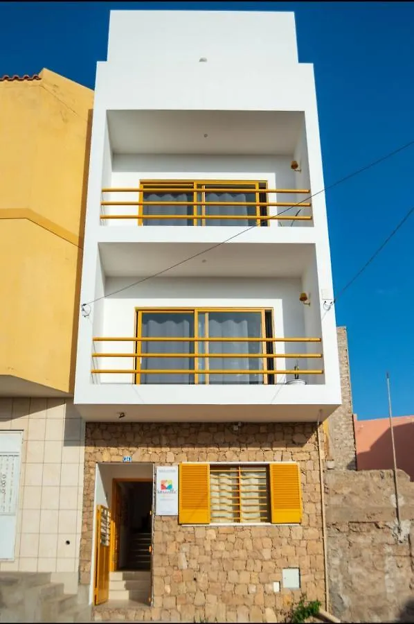 Apartamento Augusta Amwilla Guesthouse Mindelo